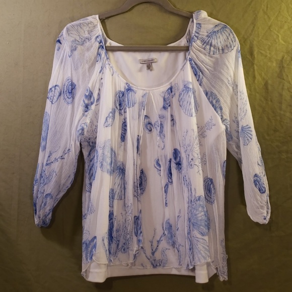 Linea Domani Tops - 3/$25  Linea Domani Large Shirt has Seashells